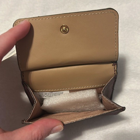 Anne Klein Small Mini Wallet Card Coin Holder Key Ring Compact Red - Picture 3 of 6